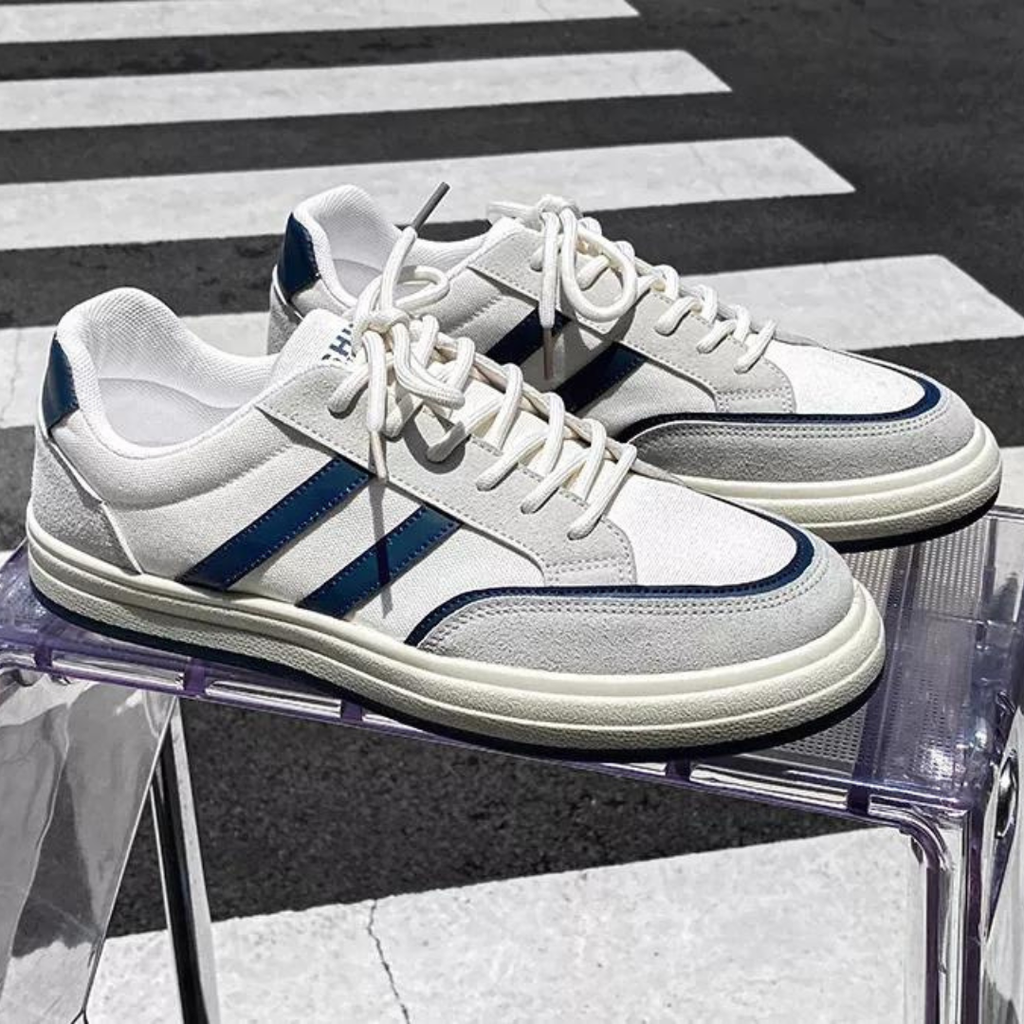 Dawn Lace-Ups Sneakers